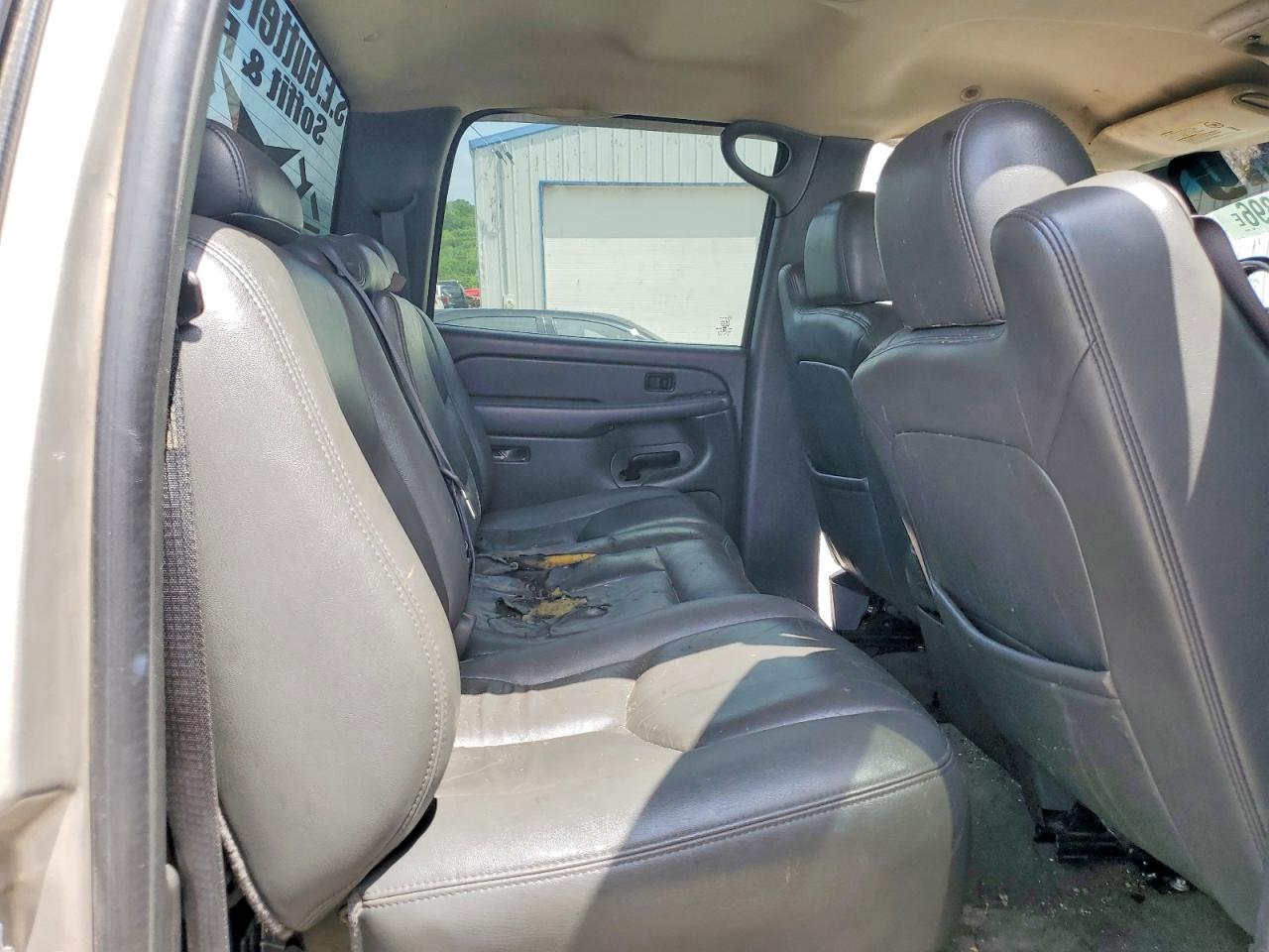 1GCHK232X4F191158 · 2004 CHEVROLET SILVERADO · 10/12