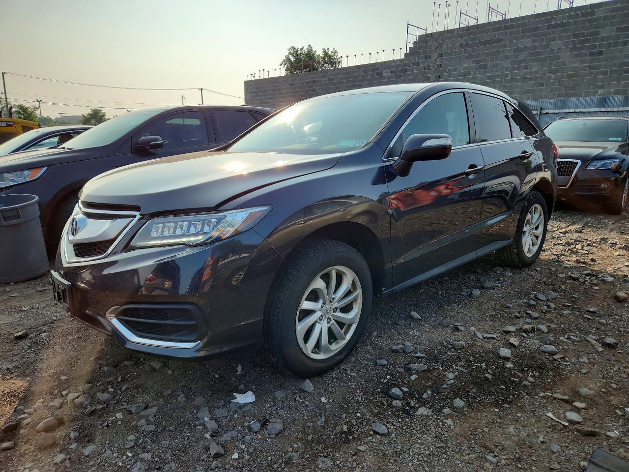 5J8TB4H36GL013942 · 2016 ACURA RDX