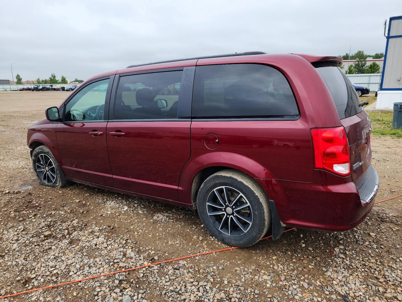 2C4RDGEG0JR241302 · 2018 DODGE GRAND CARAVAN · 2/14