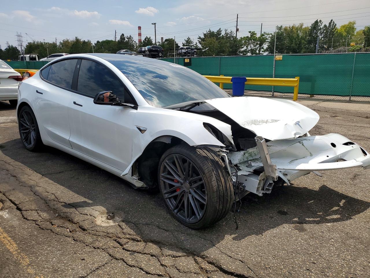 5YJ3E1EC8LF642138 · 2020 TESLA MODEL 3 · 4/12