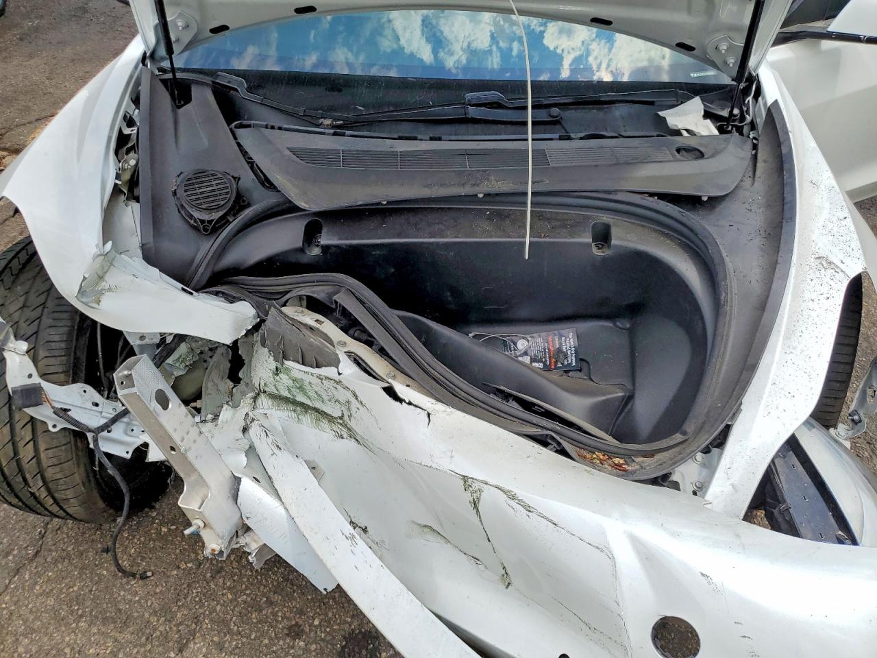 5YJ3E1EC8LF642138 · 2020 TESLA MODEL 3 · 11/12