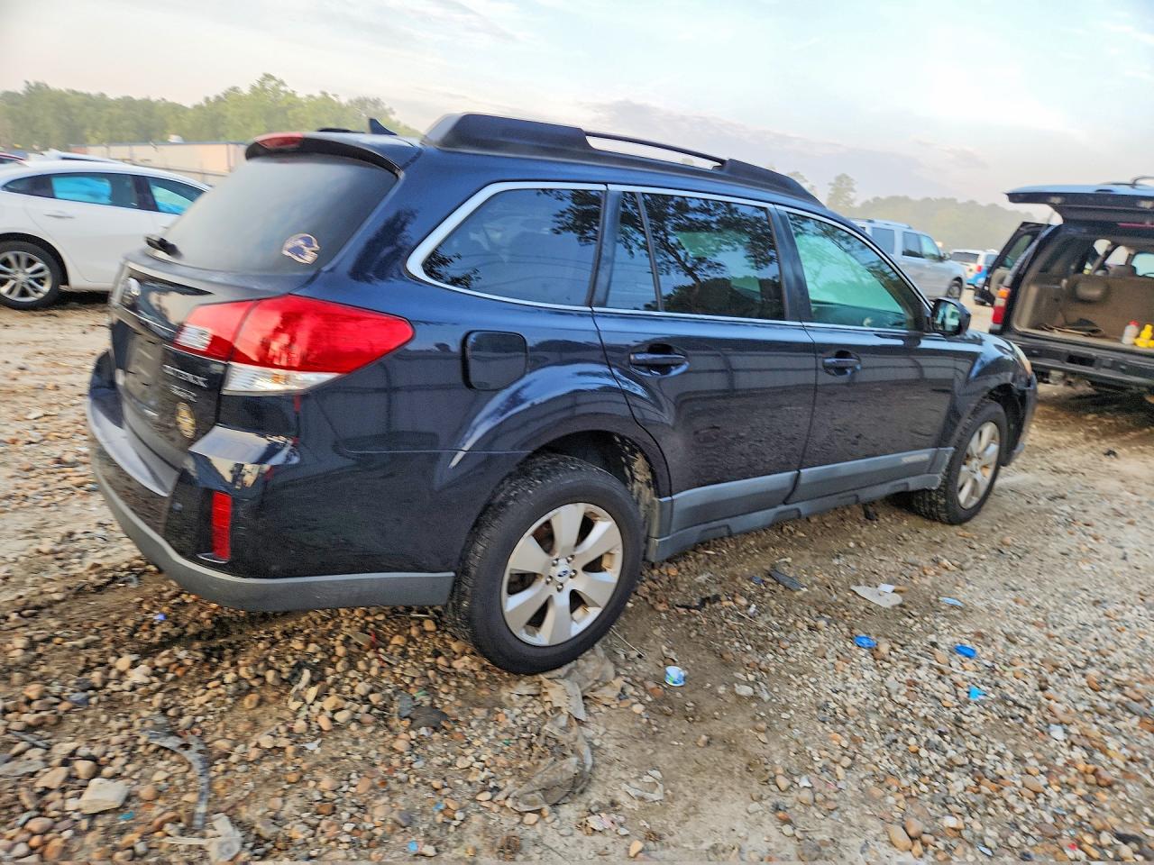4S4BRDLC1C2229920 · 2012 SUBARU OUTBACK · 3/13
