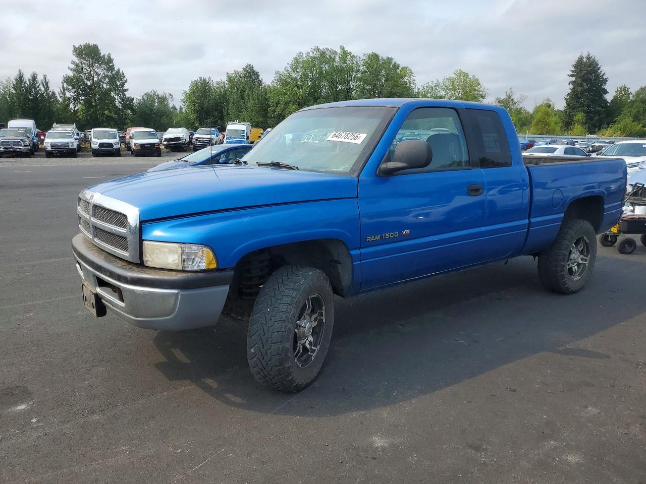 1B7HF13Y6WJ180306 · 1998 DODGE RAM 1500