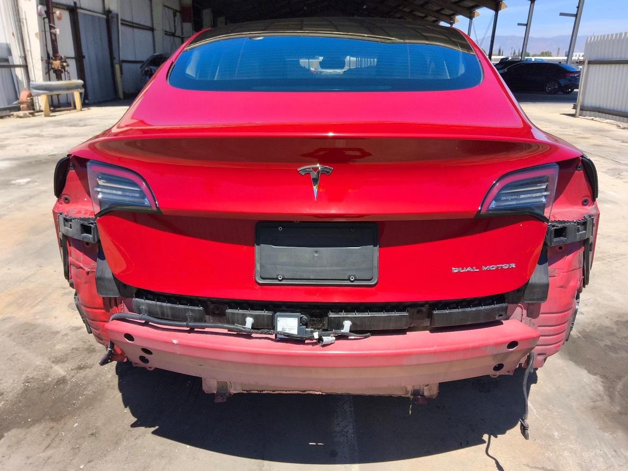 5YJ3E1EB2NF305054 · 2022 TESLA MODEL 3 · 6/13