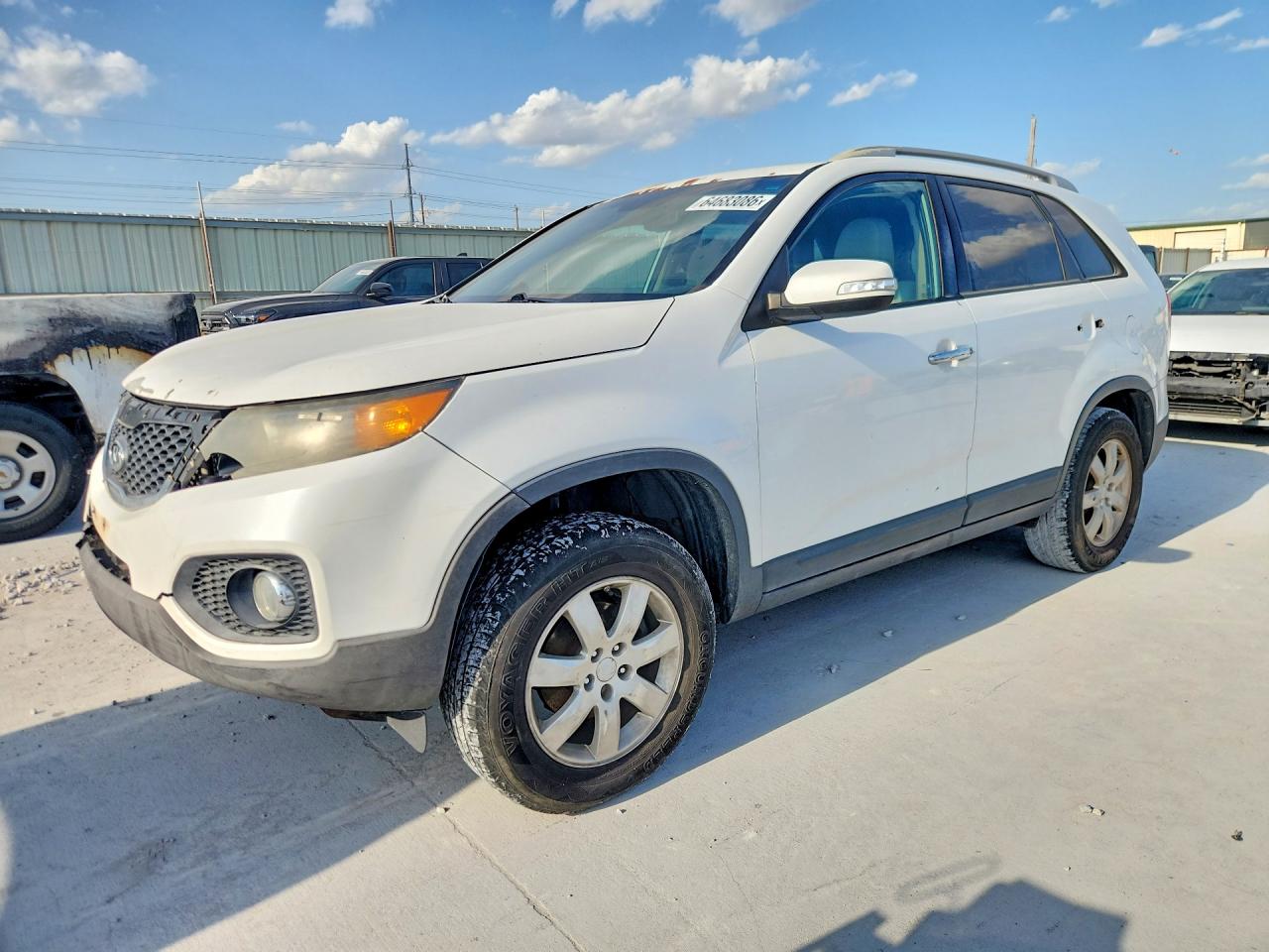 5XYKT4A11BG153613 · 2011 KIA SORENTO