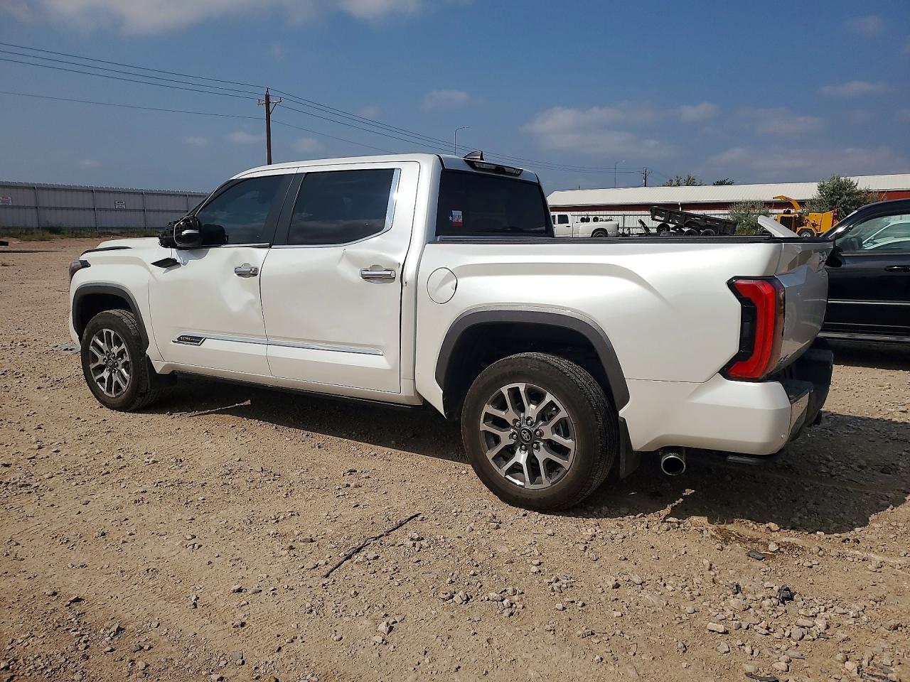 5TFMA5DB3SX239107 · 2025 TOYOTA TUNDRA · 2/12