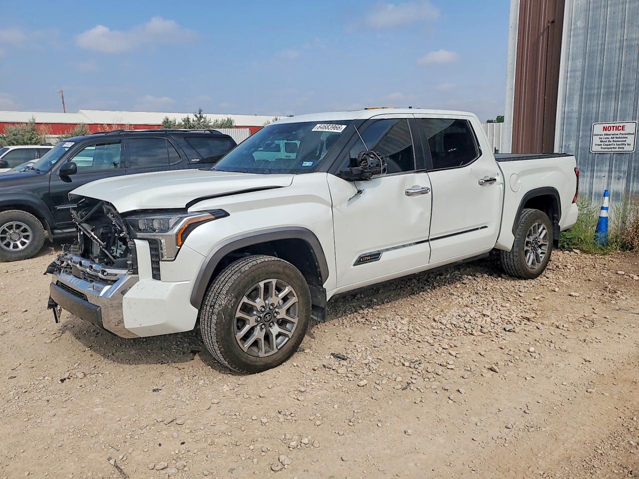 5TFMA5DB3SX239107 · 2025 TOYOTA TUNDRA