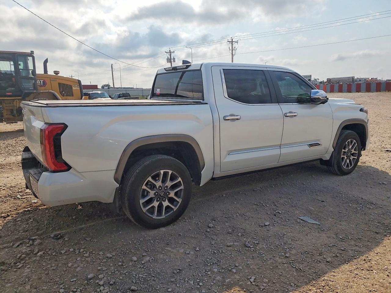 5TFMA5DB3SX239107 · 2025 TOYOTA TUNDRA · 3/12