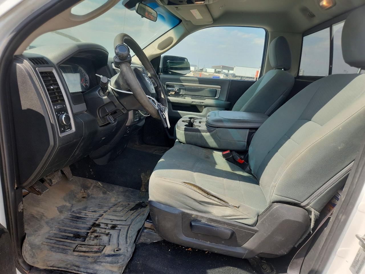 3C6JR7ATXHG565656 · 2017 RAM 1500 · 7/13