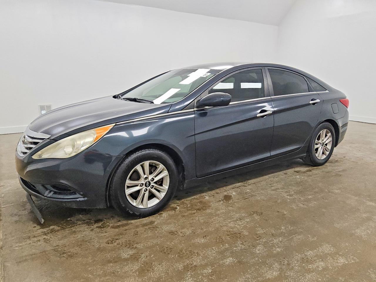 5NPEB4AC8DH629255 · 2013 HYUNDAI SONATA