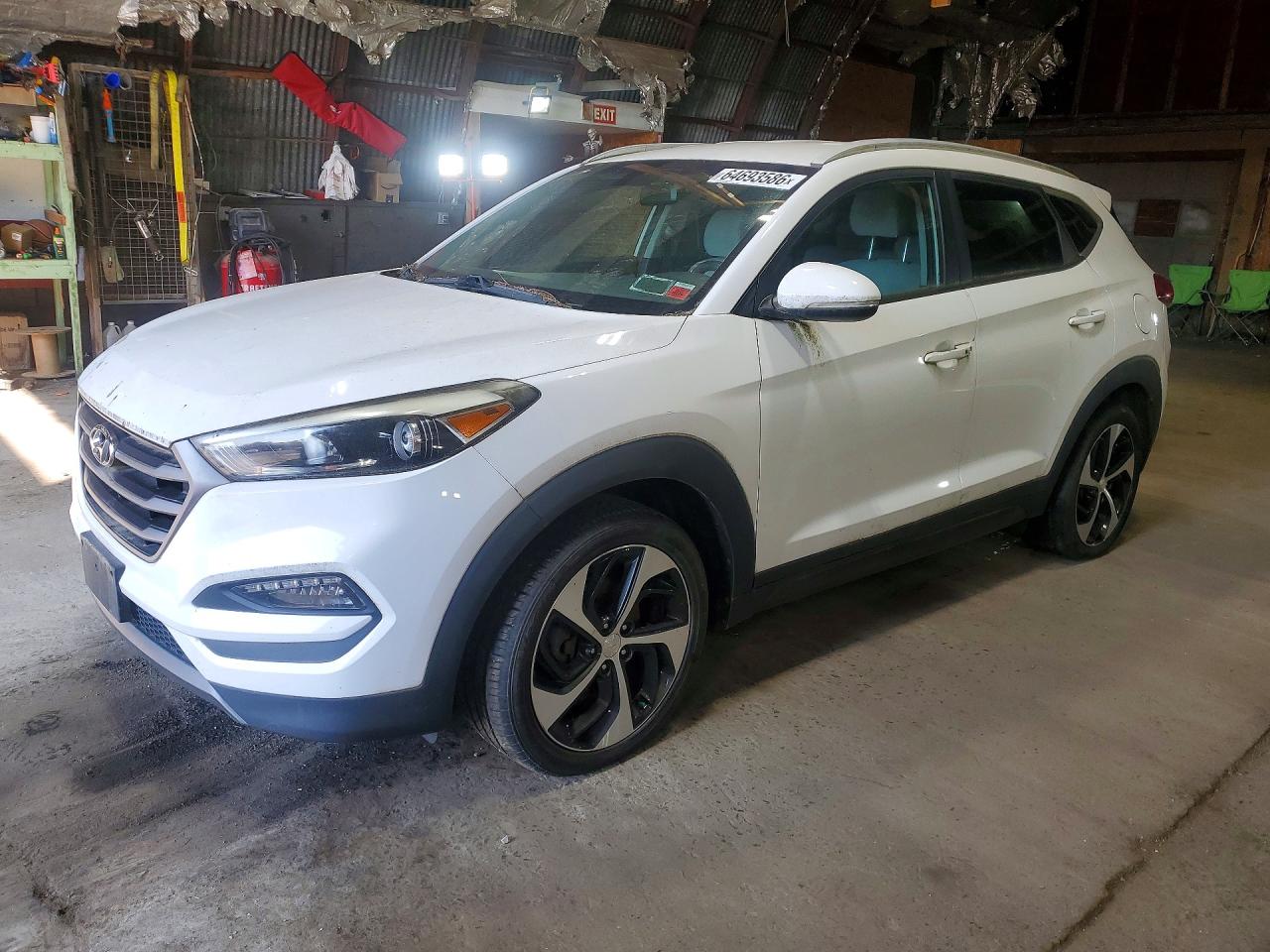 KM8J3CA29GU093175 · 2016 HYUNDAI TUCSON