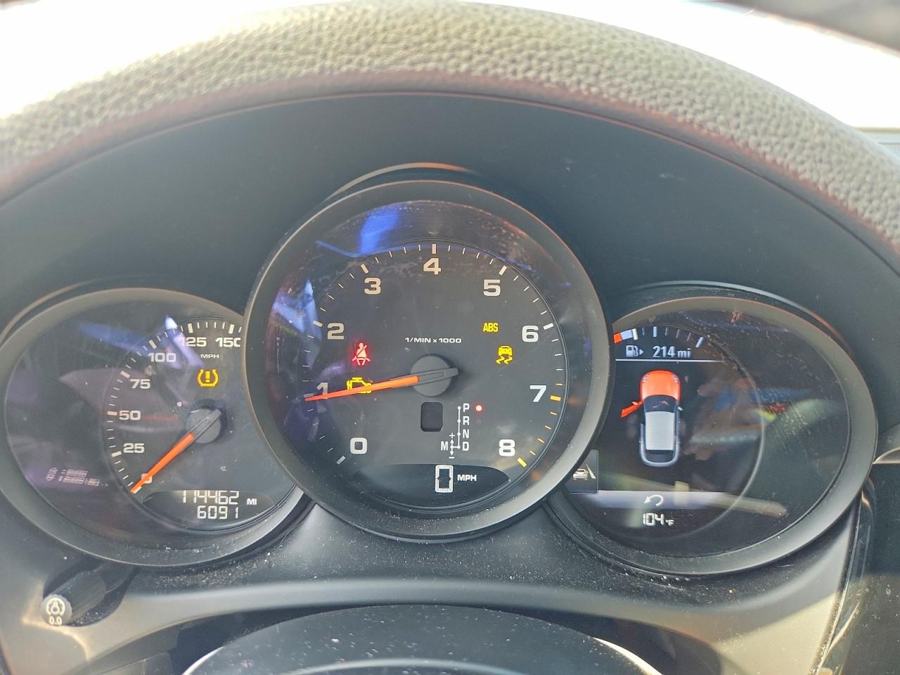 WP1AA2A53HLB83300 · 2017 PORSCHE MACAN · 9/13
