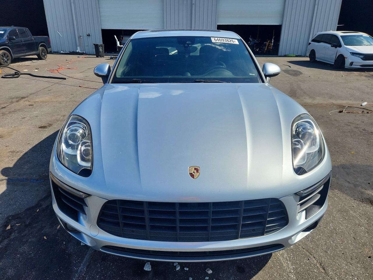 WP1AA2A53HLB83300 · 2017 PORSCHE MACAN · 5/13