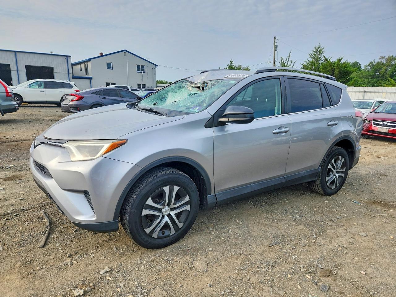 2T3BFREV4HW638842 · 2017 TOYOTA RAV4