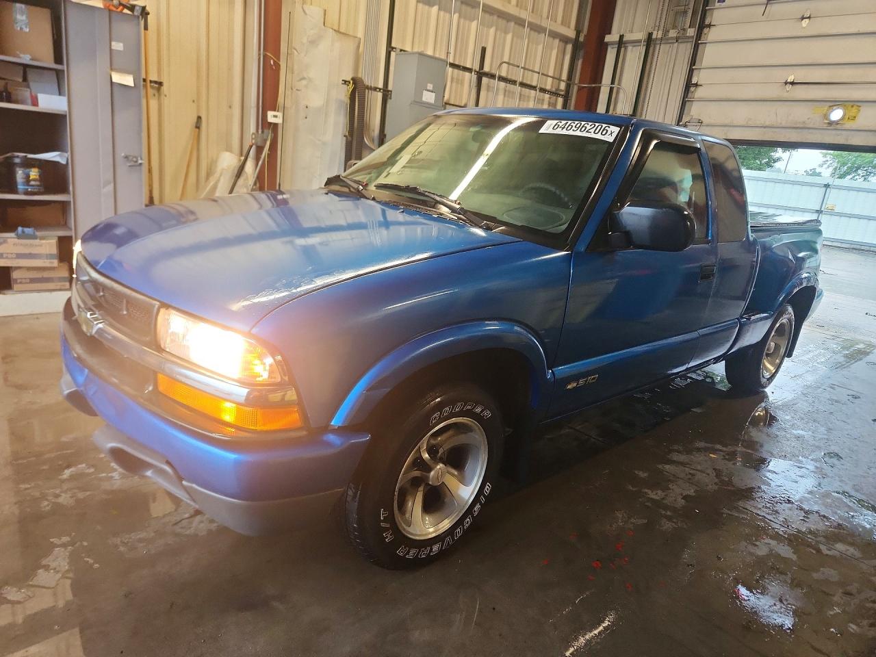 1GCCS1955Y8241724 · 2000 CHEVROLET S TRUCK