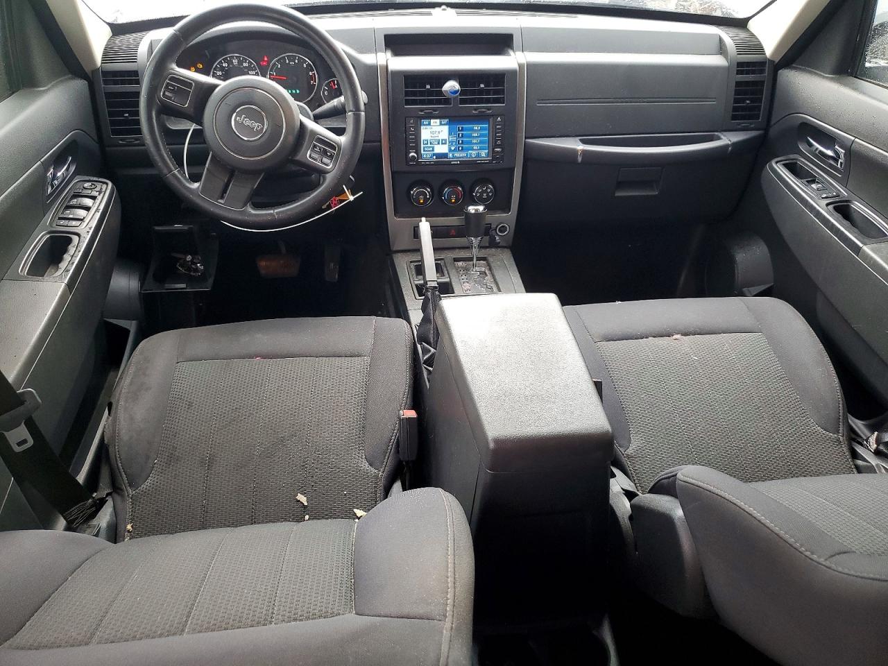 1J4PP2GK0BW569664 · 2011 JEEP LIBERTY · 8/13