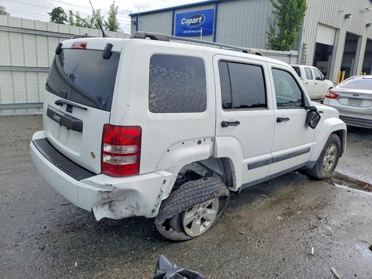 1J4PP2GK0BW569664 · 2011 JEEP LIBERTY · 3/13