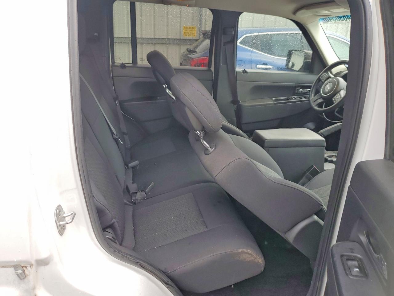 1J4PP2GK0BW569664 · 2011 JEEP LIBERTY · 11/13