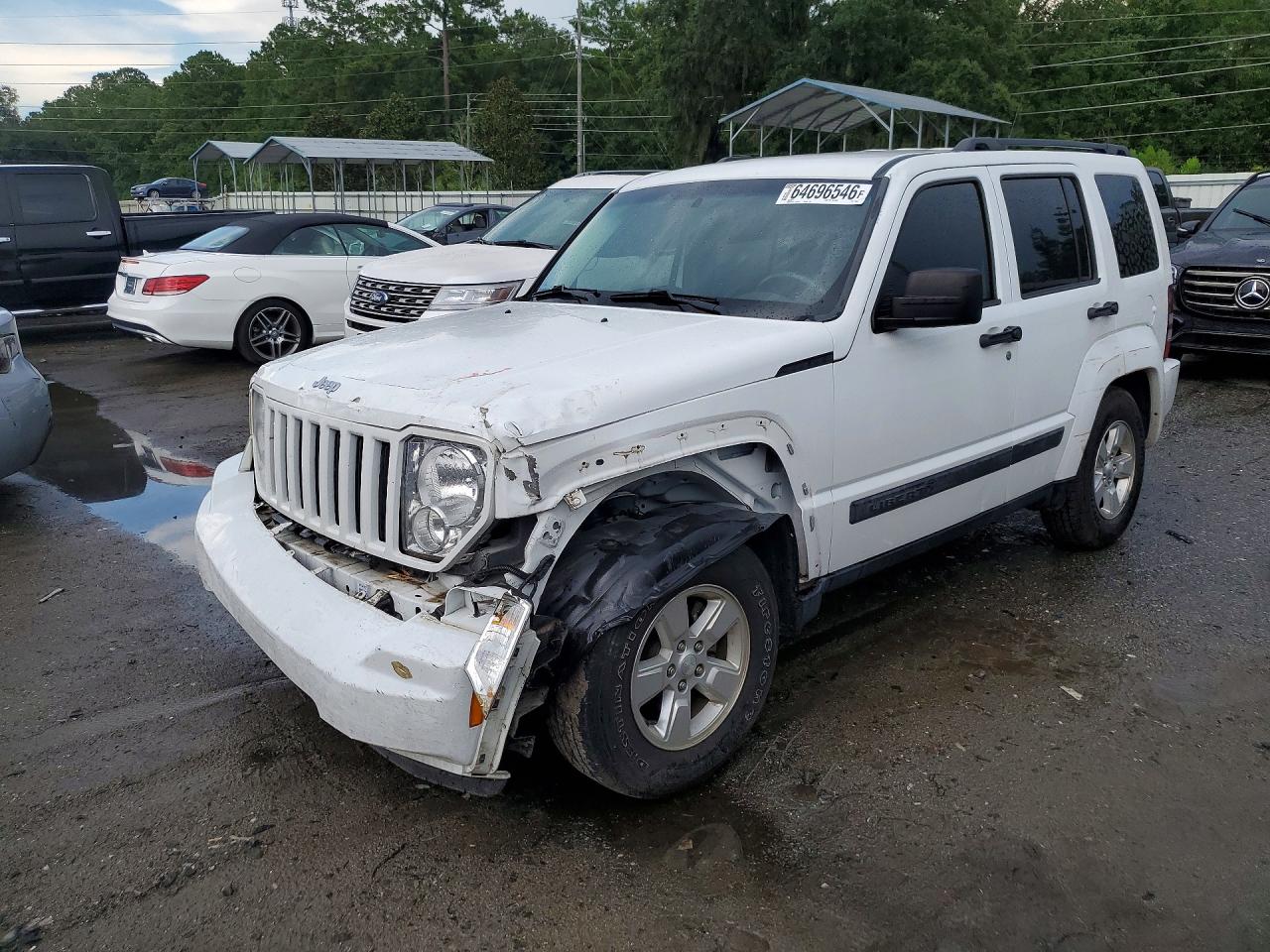 1J4PP2GK0BW569664 · 2011 JEEP LIBERTY