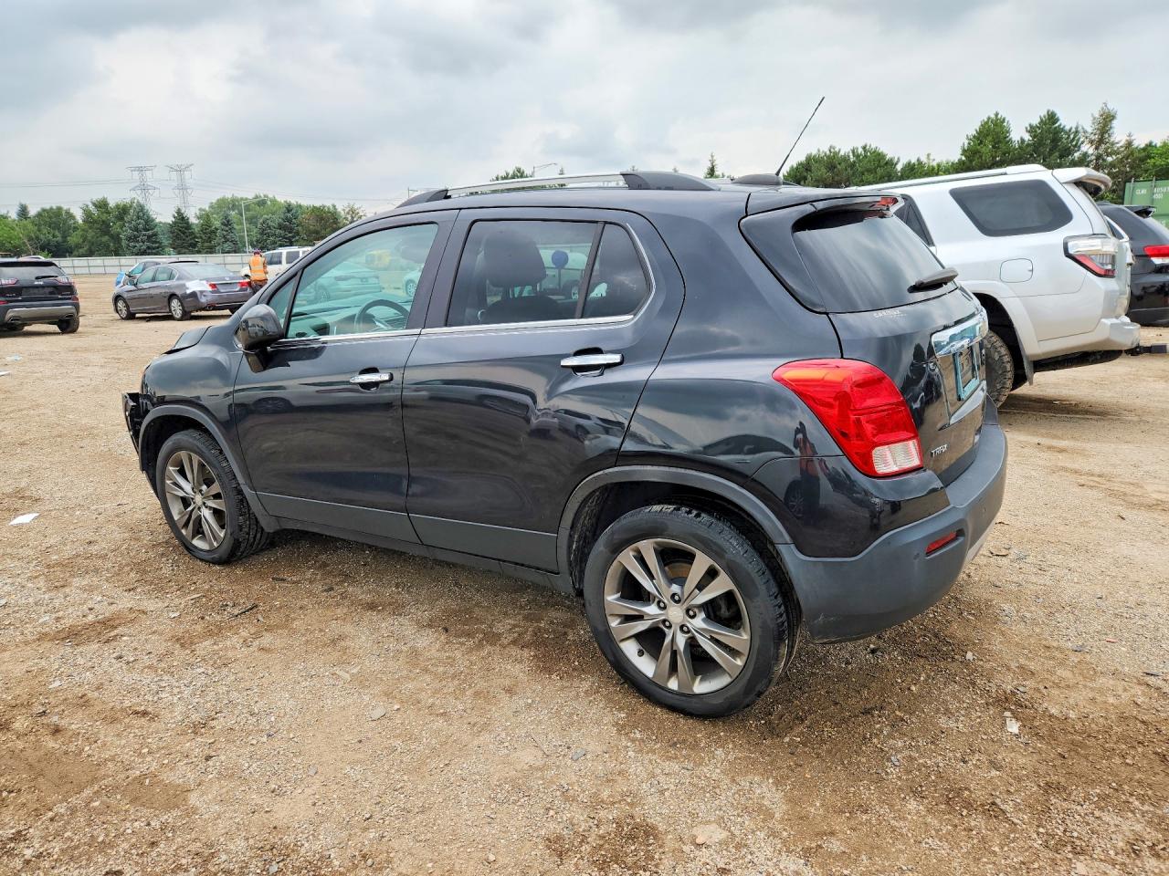 3GNCJTSB9FL243576 · 2015 CHEVROLET TRAX · 2/12