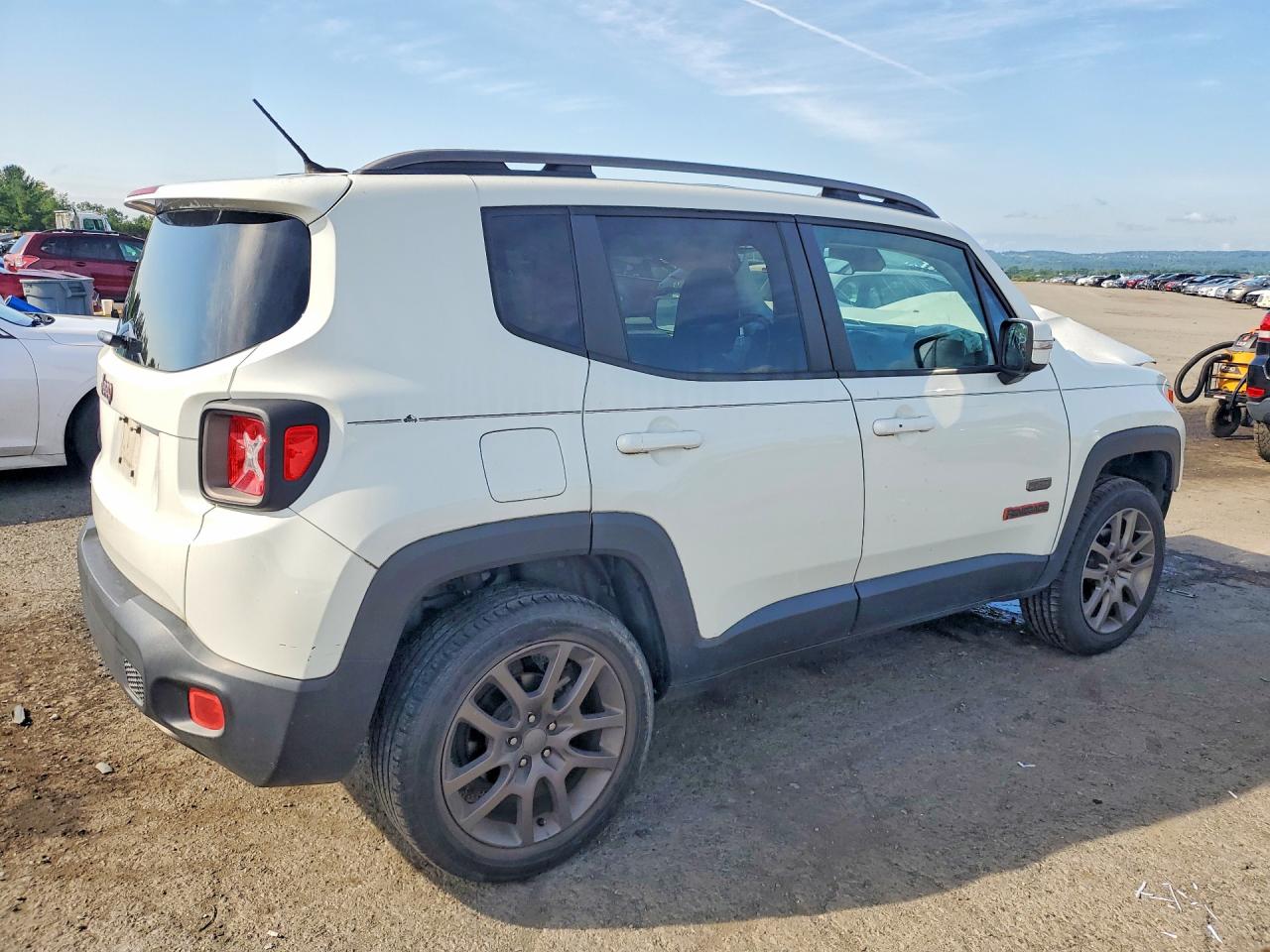 ZACCJBBT8GPC85189 · 2016 JEEP RENEGADE · 3/14