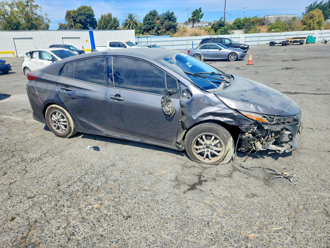 JTDKARFPXH3066354 · 2017 TOYOTA PRIUS PRIME · 4/12