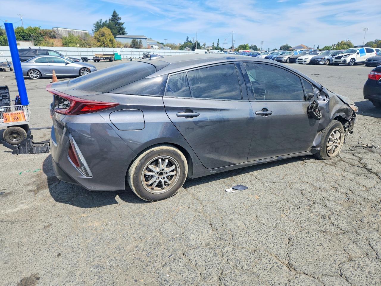 JTDKARFPXH3066354 · 2017 TOYOTA PRIUS PRIME · 3/12