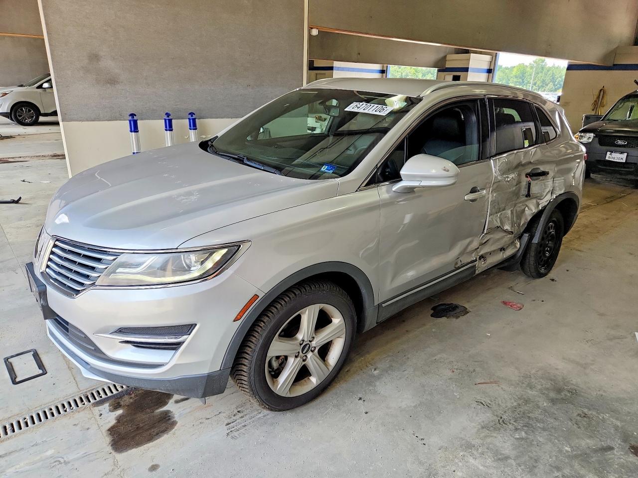 5LMCJ1D91JUL01016 · 2018 LINCOLN MKC