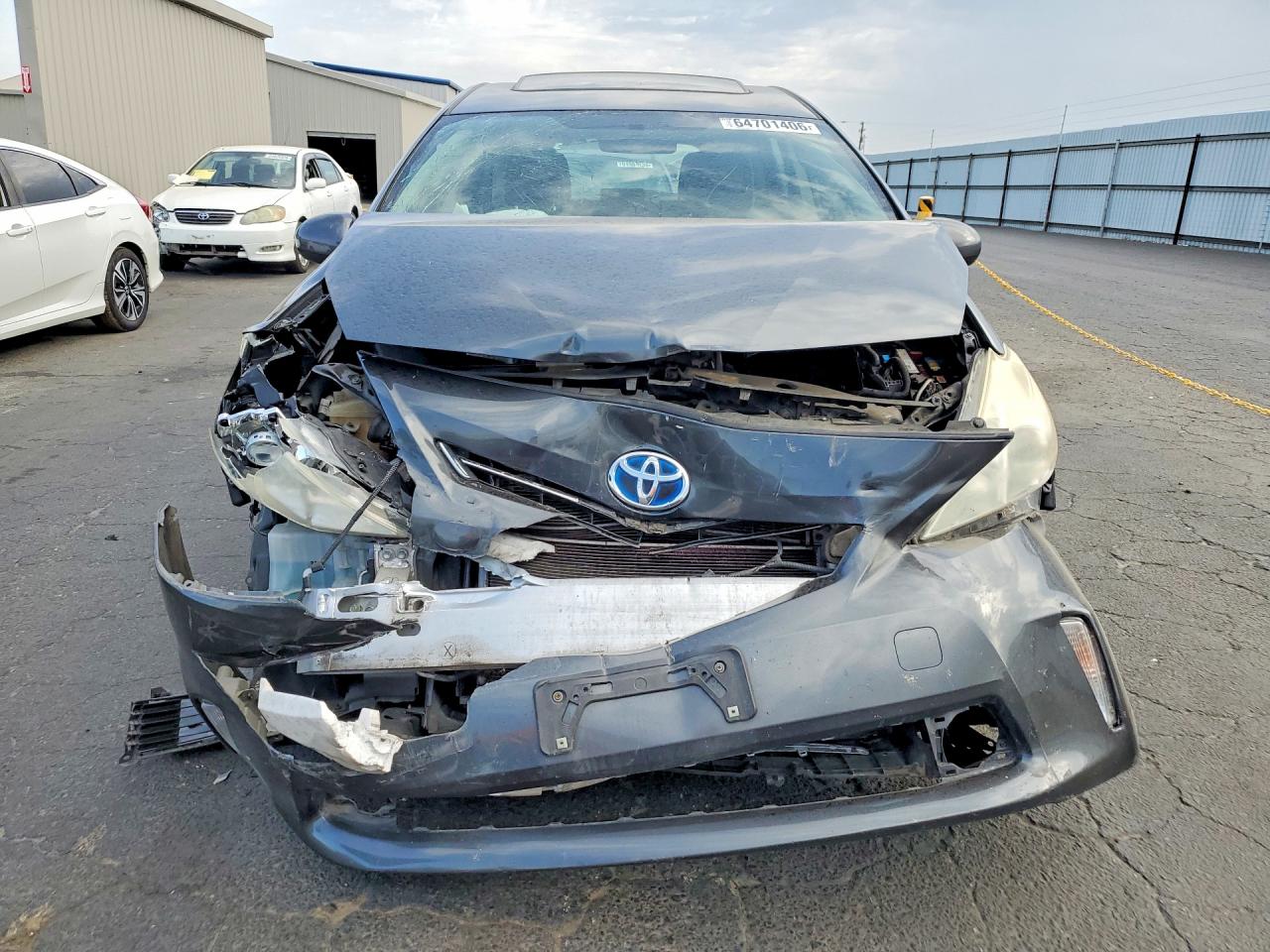 JTDZN3EU0C3063981 · 2012 TOYOTA PRIUS V · 5/13