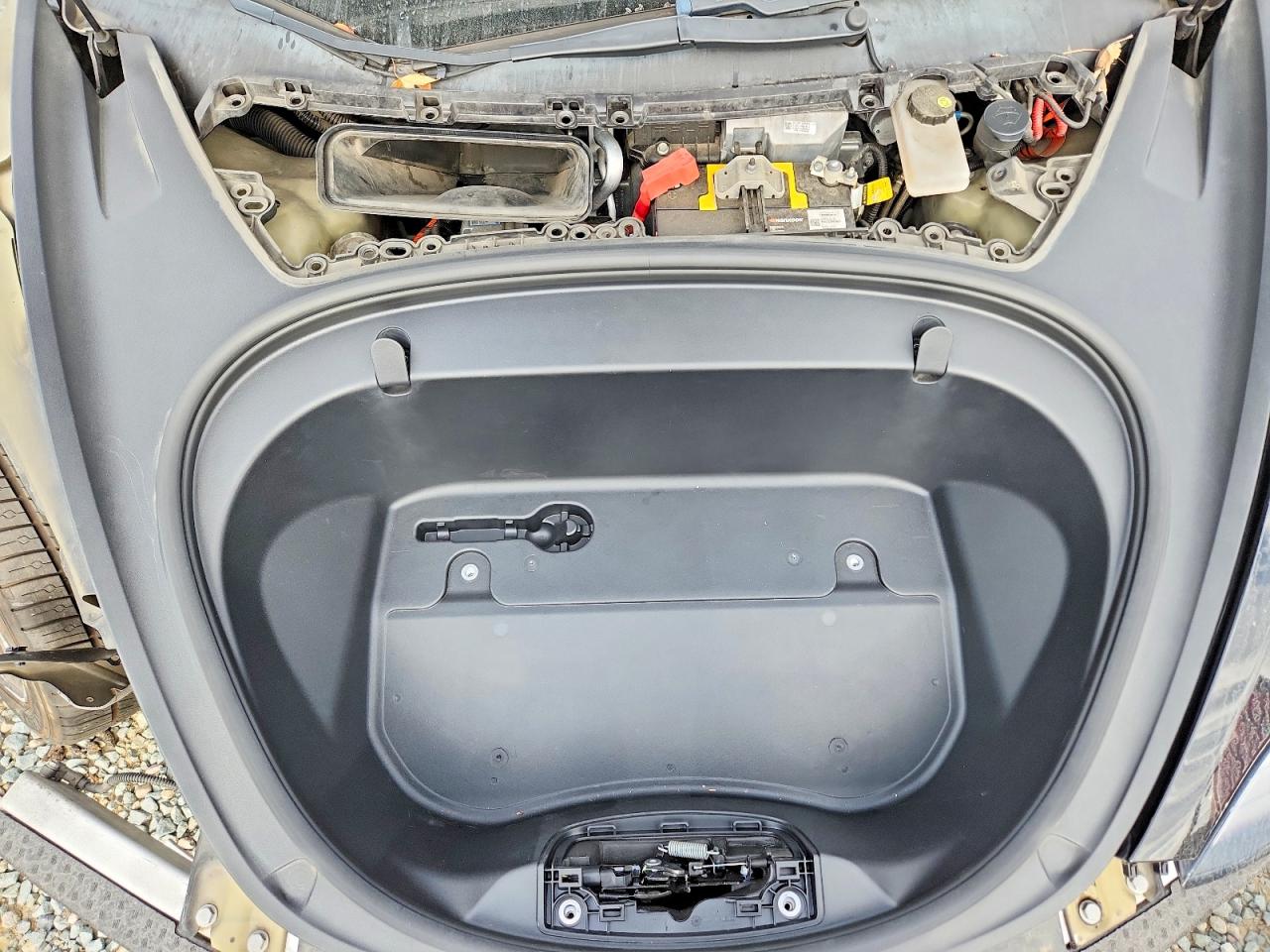 5YJ3E1EA3KF416070 · 2019 TESLA MODEL 3 · 11/13