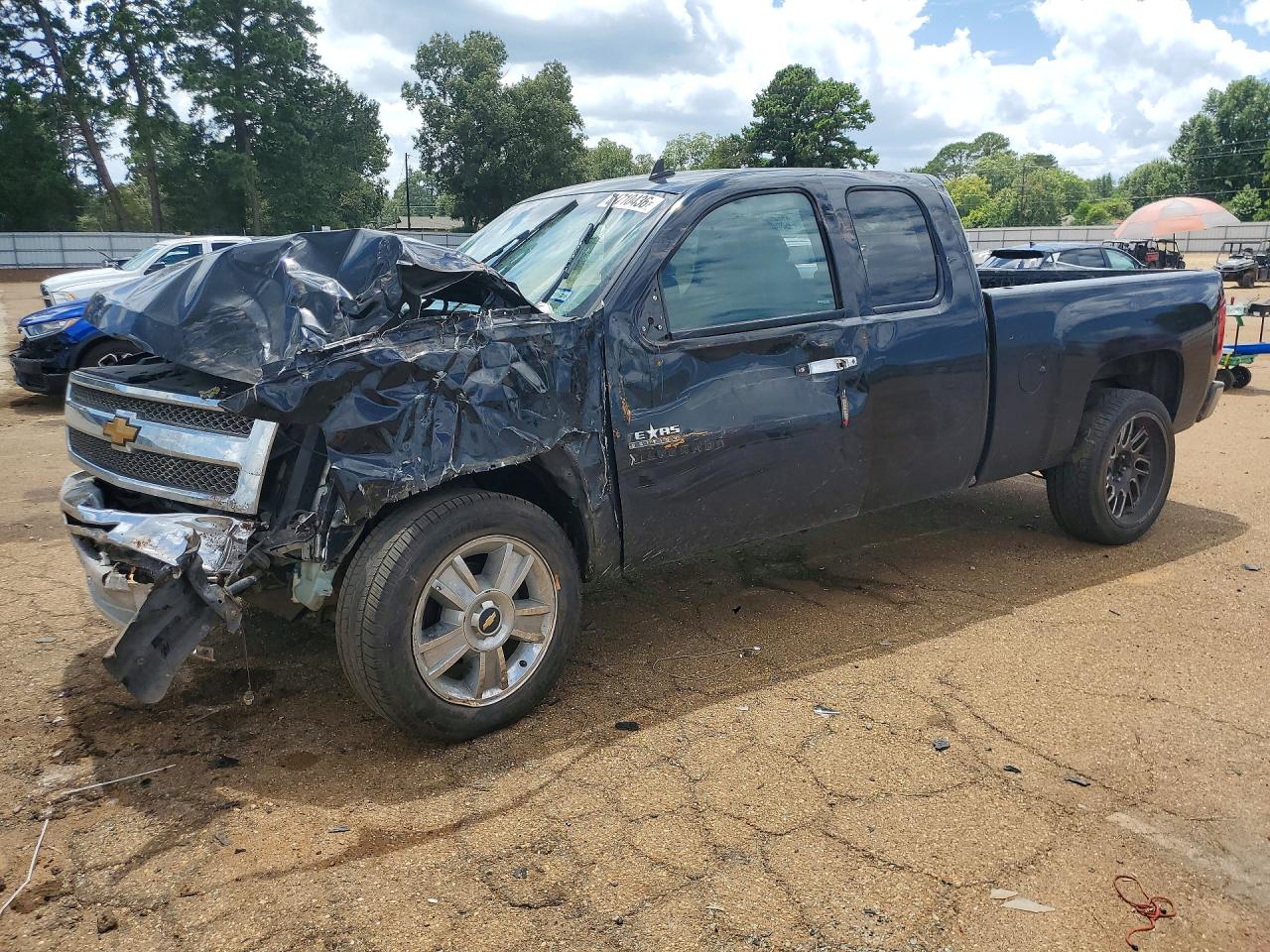 1GCRCSE05DZ362555 · 2013 CHEVROLET SILVERADO