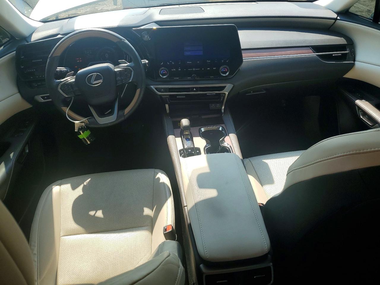 2T2BBMCAXPC021822 · 2023 LEXUS RX 350H · 8/13