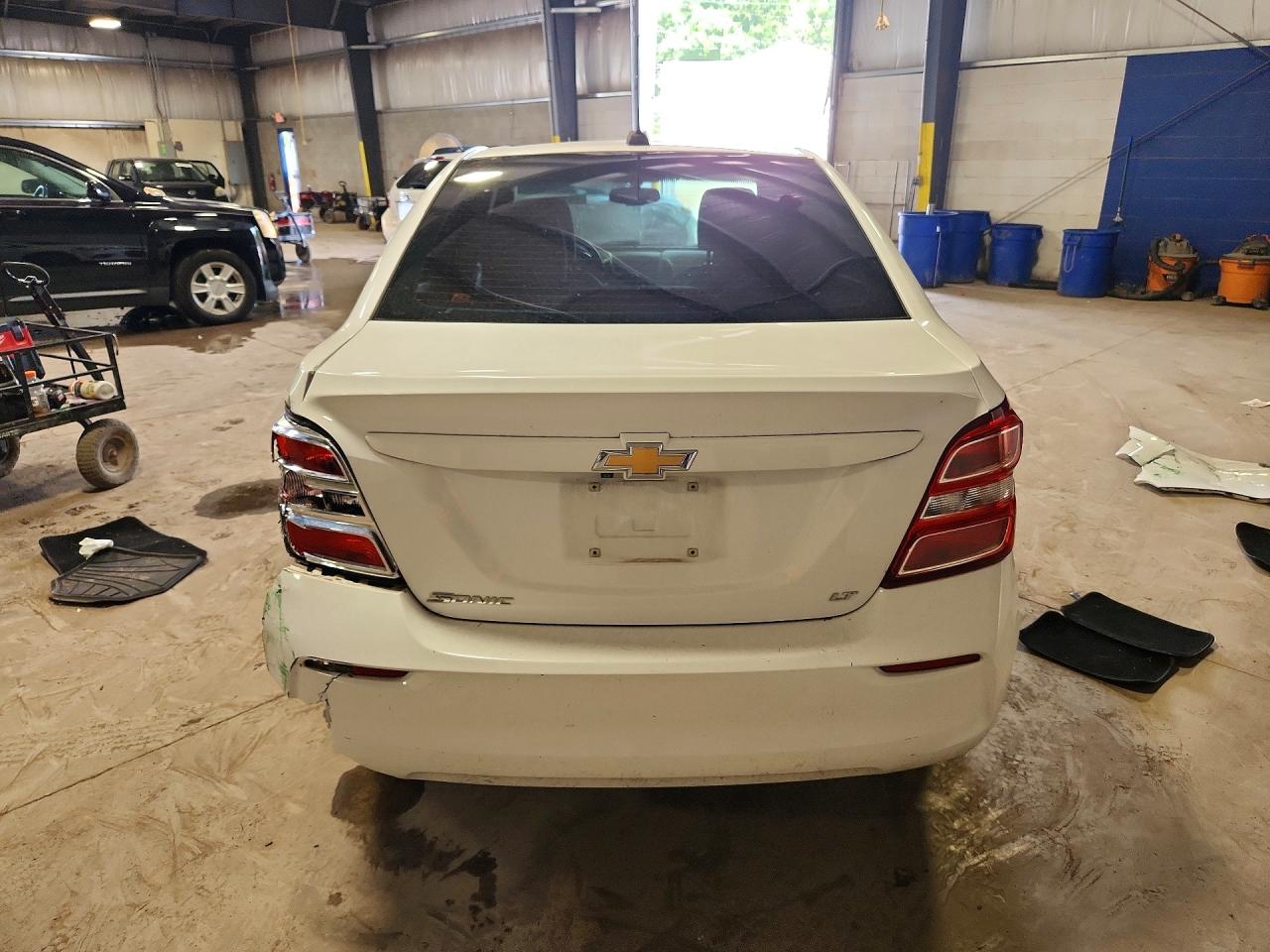 1G1JD5SG0H4153720 · 2017 CHEVROLET SONIC · 6/13