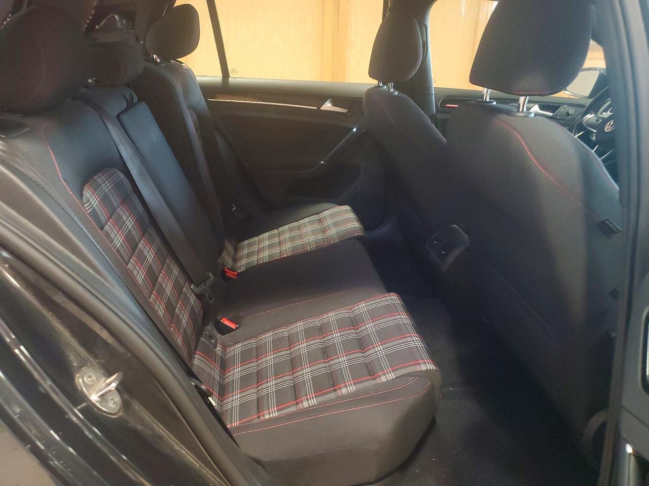 3VW447AU5HM061155 · 2017 VOLKSWAGEN GTI · 10/12