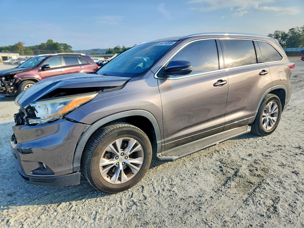5TDKKRFH4FS049776 · 2015 TOYOTA HIGHLANDER