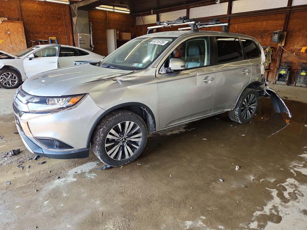 JA4AZ3A32KZ019078 · 2019 MITSUBISHI OUTLANDER