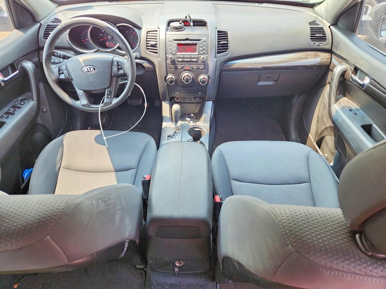 5XYKT3A67CG251200 · 2012 KIA SORENTO · 8/13