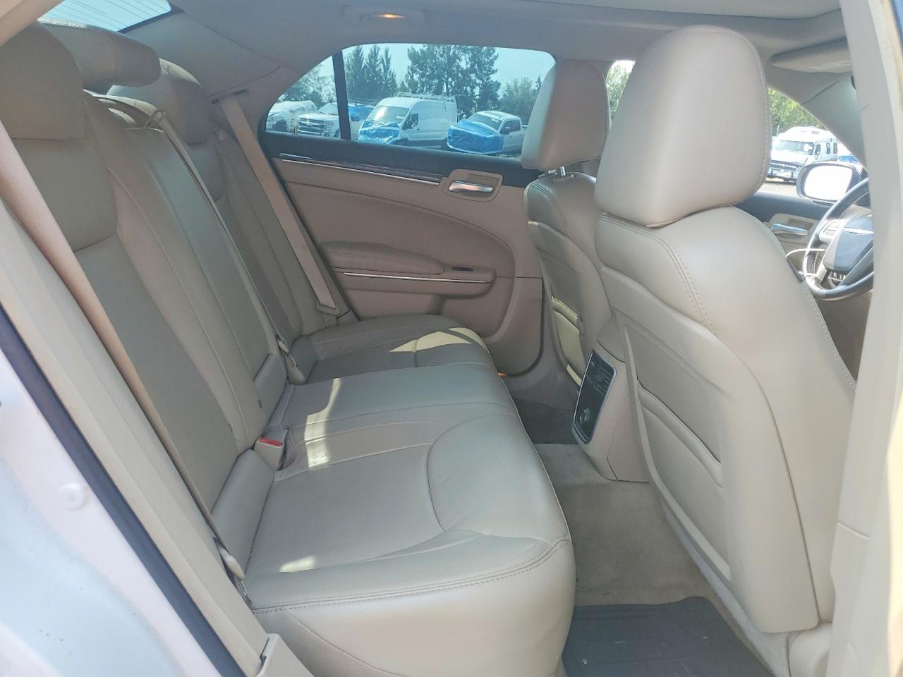 2C3CCAAG3DH707704 · 2013 CHRYSLER 300 · 10/12
