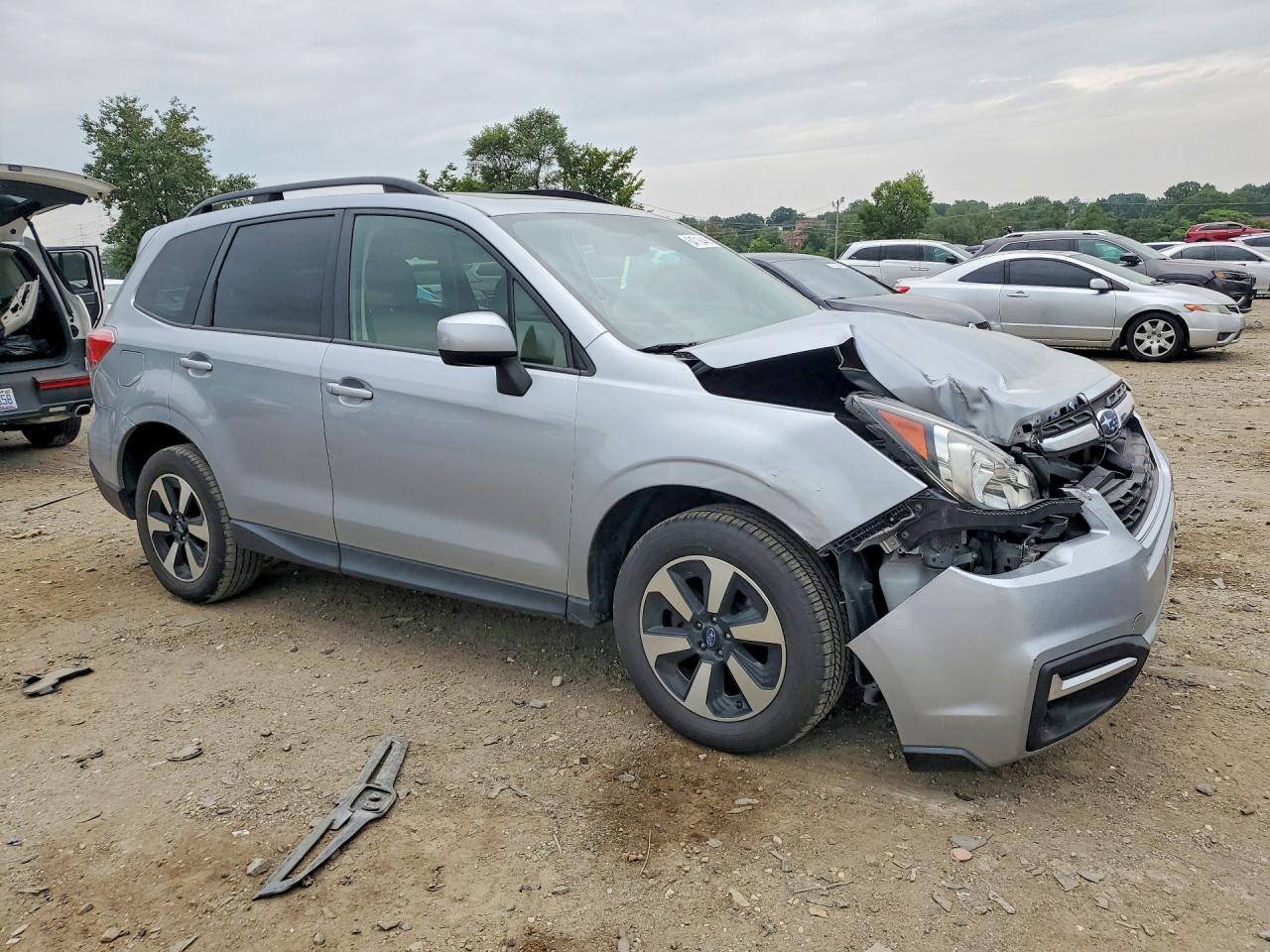 JF2SJAEC2HH483181 · 2017 SUBARU FORESTER · 4/13