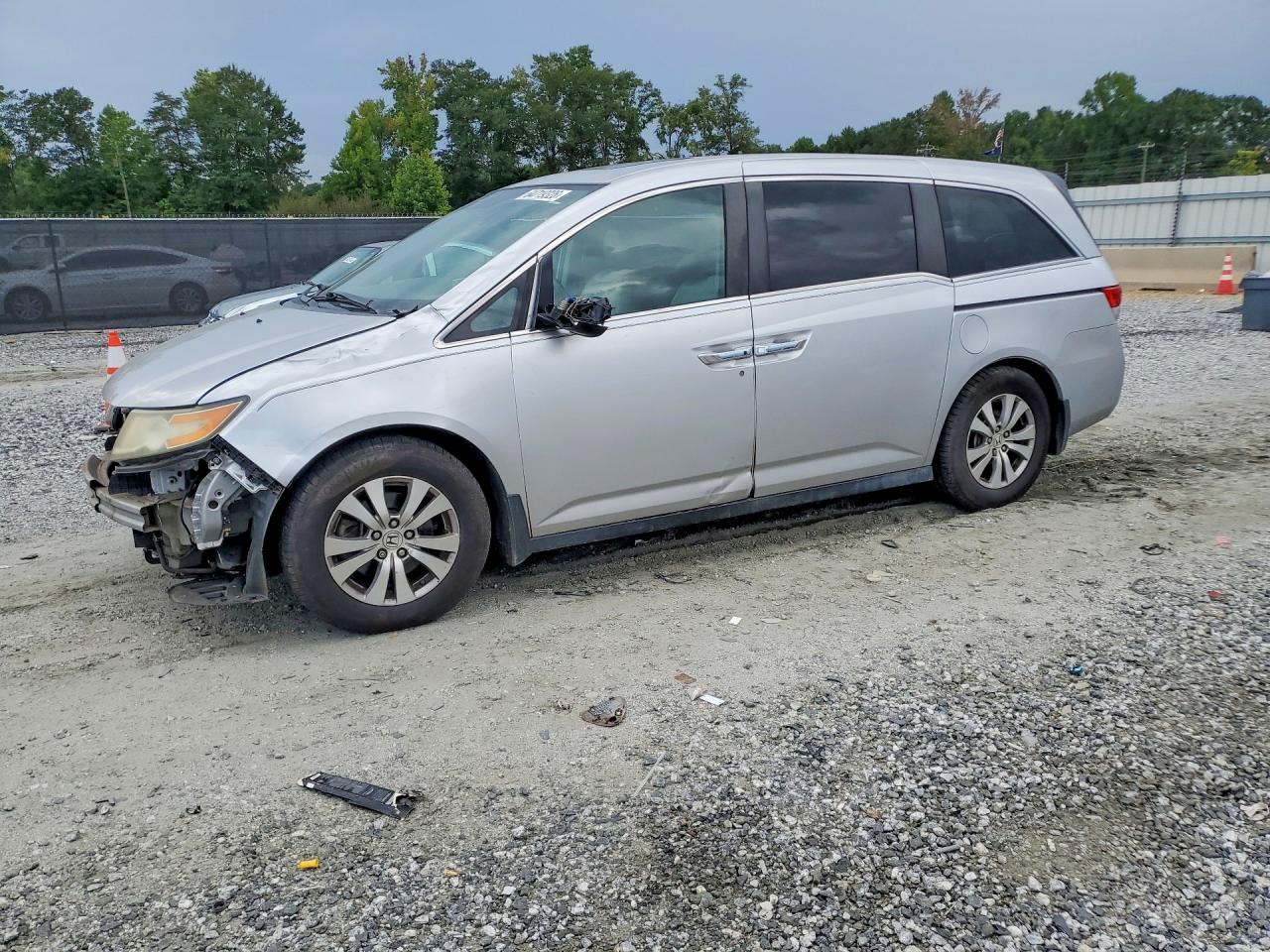 5FNRL5H6XFB056056 · 2015 HONDA ODYSSEY
