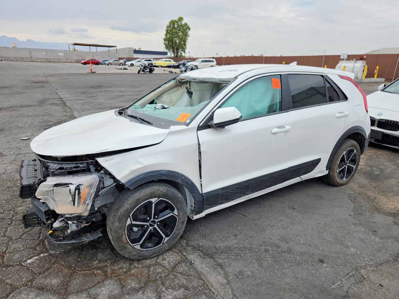 KNDCP3LE4T5328594 · 2026 KIA NIRO