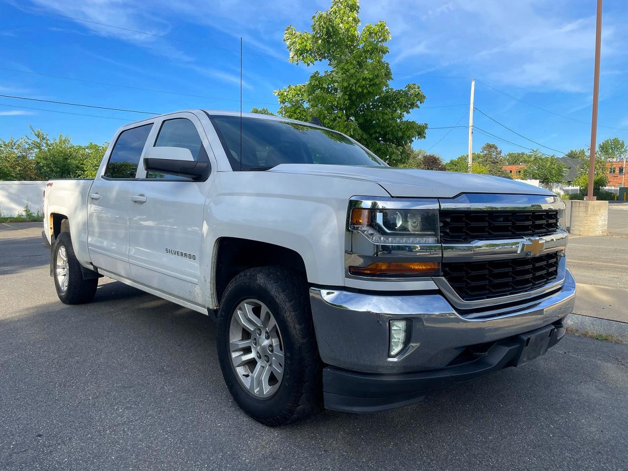 3GCUKREC8HG163585 · 2017 CHEVROLET SILVERADO