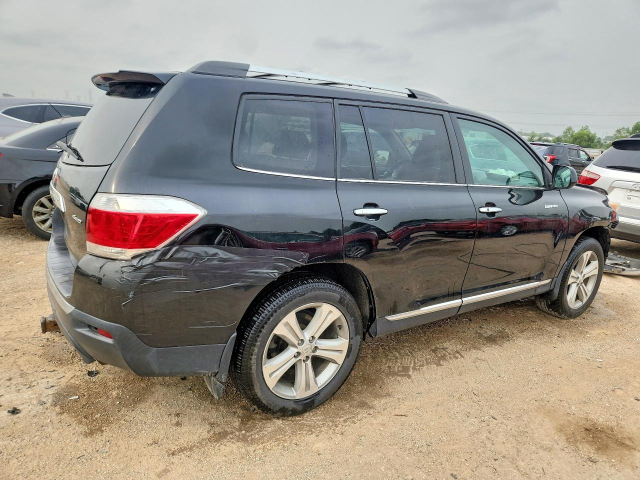 5TDDK3EH0DS219765 · 2013 TOYOTA HIGHLANDER · 3/12