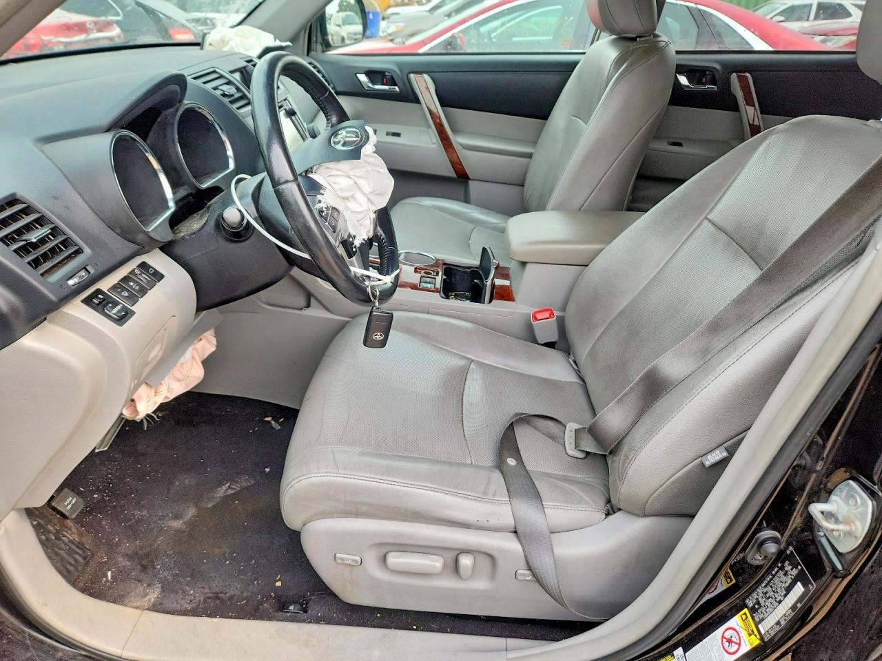 5TDDK3EH0DS219765 · 2013 TOYOTA HIGHLANDER · 7/12