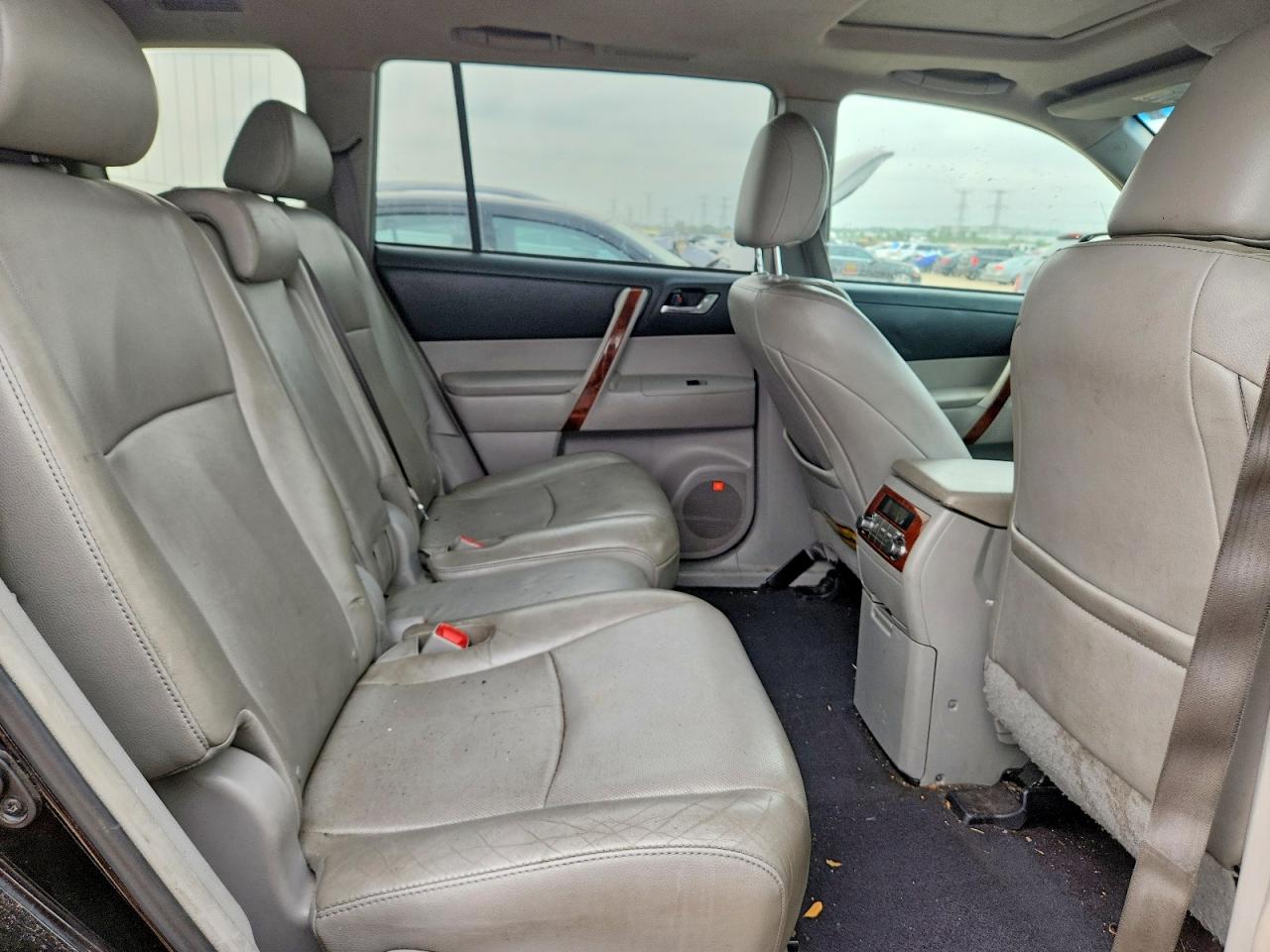 5TDDK3EH0DS219765 · 2013 TOYOTA HIGHLANDER · 10/12