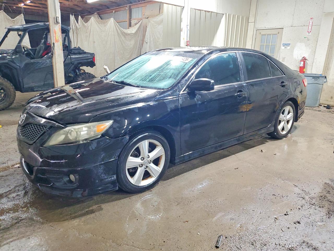 4T1BF3EKXBU728872 · 2011 TOYOTA CAMRY