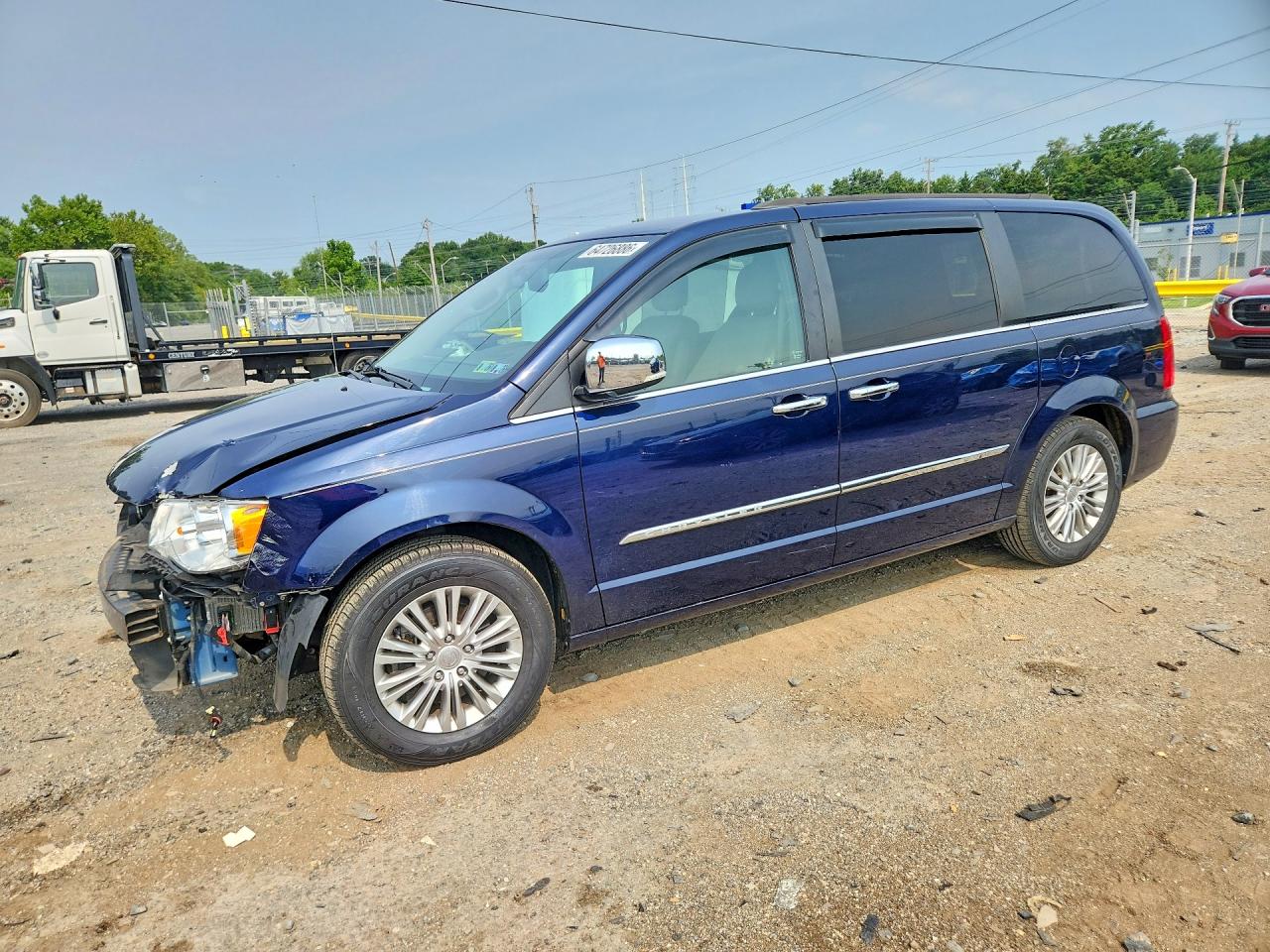 2C4RC1CG0FR638566 · 2015 CHRYSLER TOWN & COUNTRY