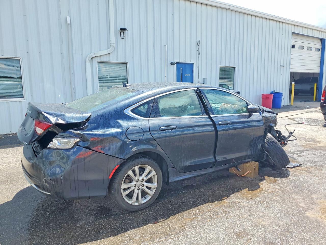 1C3CCCAB8HN510394 · 2017 CHRYSLER 200 · 3/13