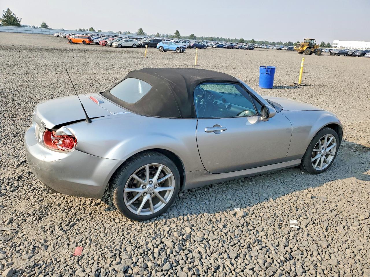 JM1NC2LF9B0215243 · 2011 MAZDA MX-5 MIATA · 3/12