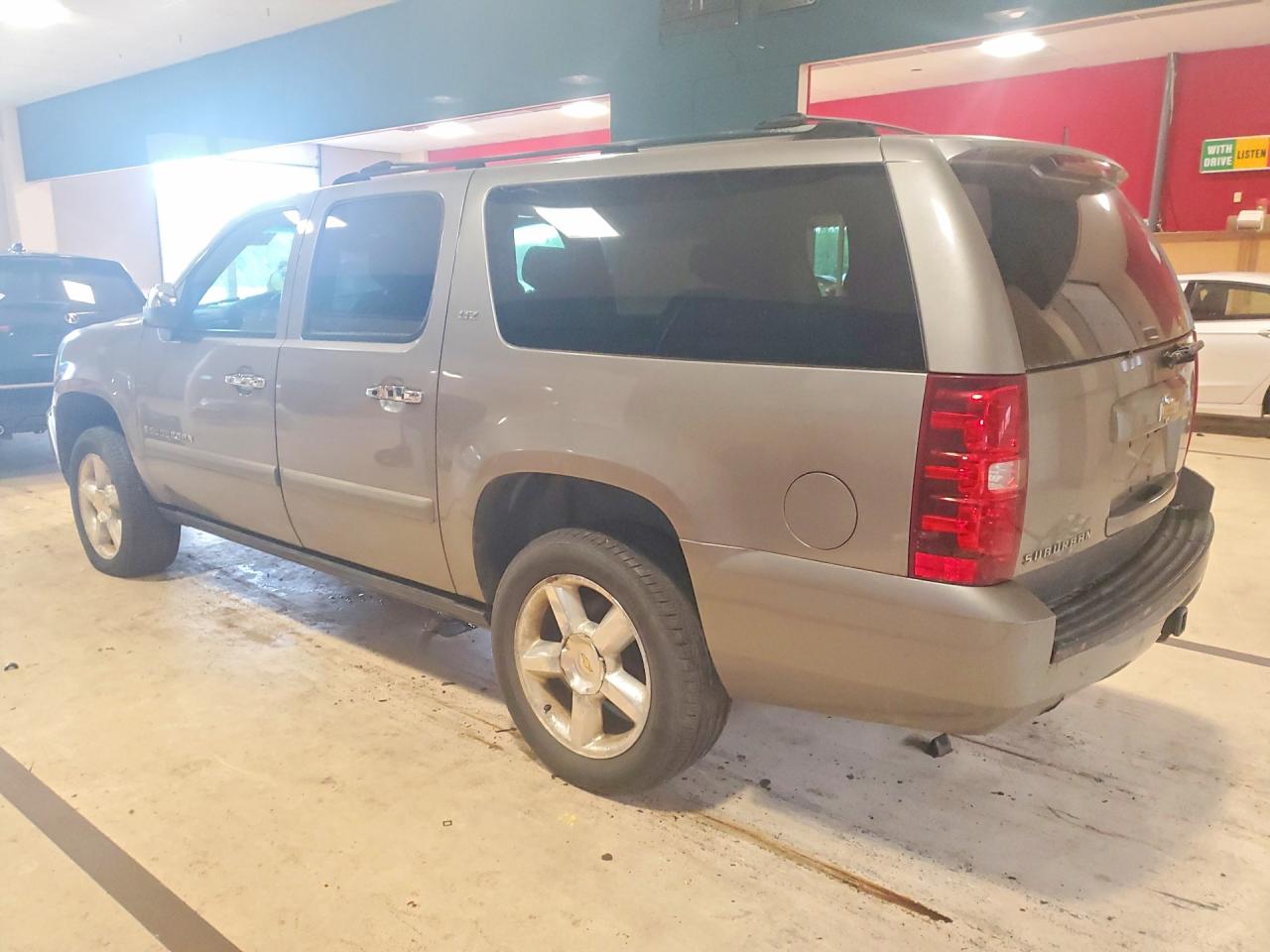 3GNFK16337G249157 · 2007 CHEVROLET SUBURBAN · 2/13